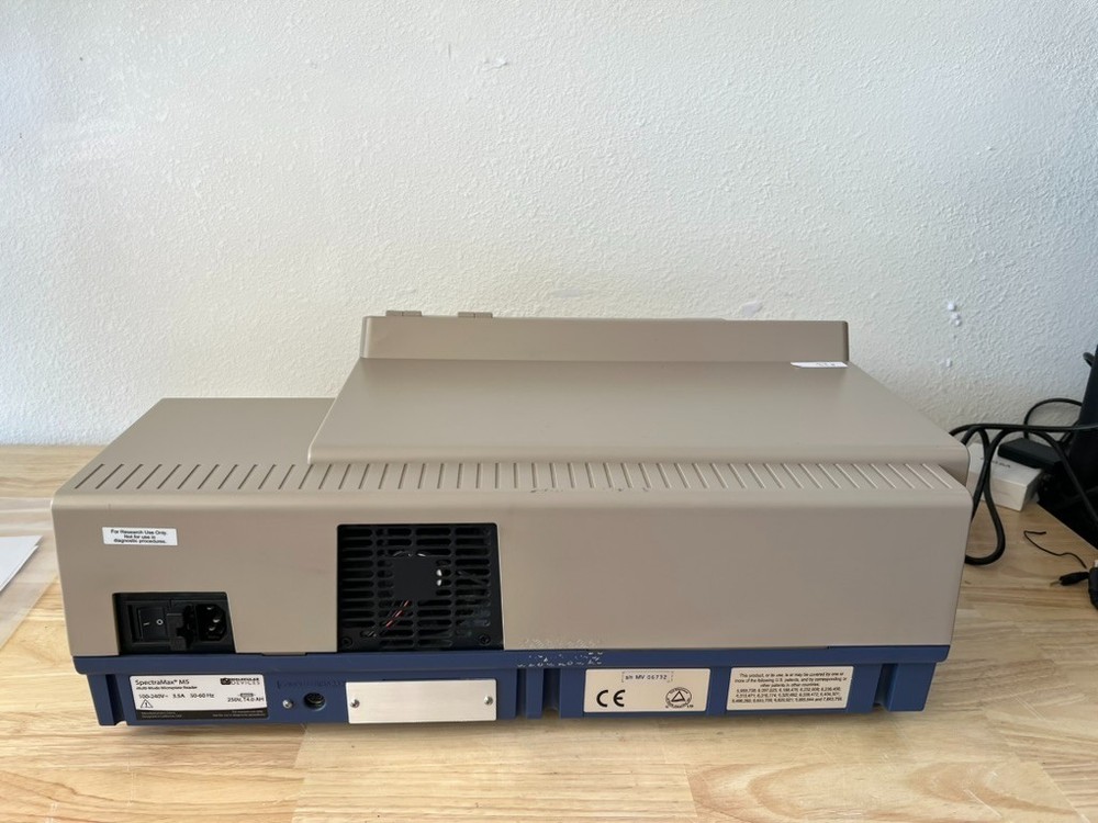 Molecular Devices SpectraMax M5 Microplate Reader TESTED with CALIBRATION