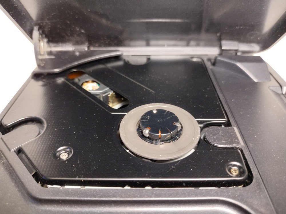 Sony Discman Model No. D-33 CD Compact Disc Player