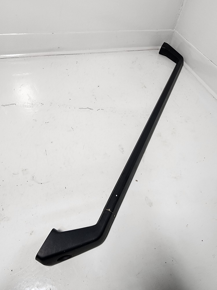 Mack Anthem Composite LH 40(in) Grab Handle, Cab Entry