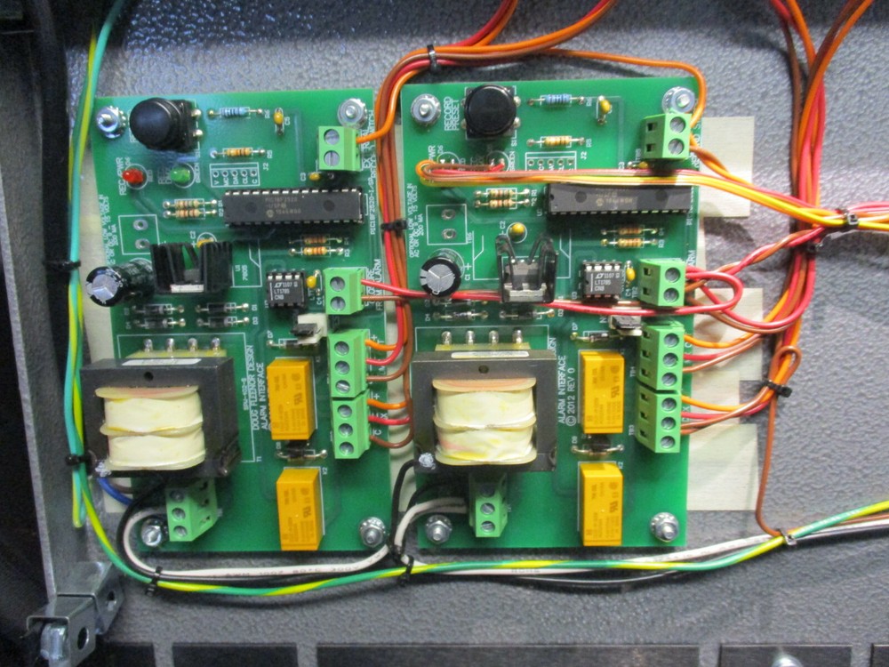 Doug Fleenor Design Alarm interface 2 Universe rack mounted