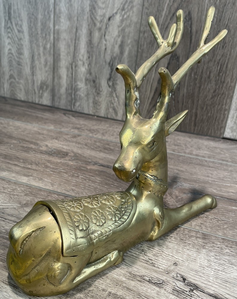Vintage Solid Brass Stag Deer Laying Down Covered Trinket Box Figure