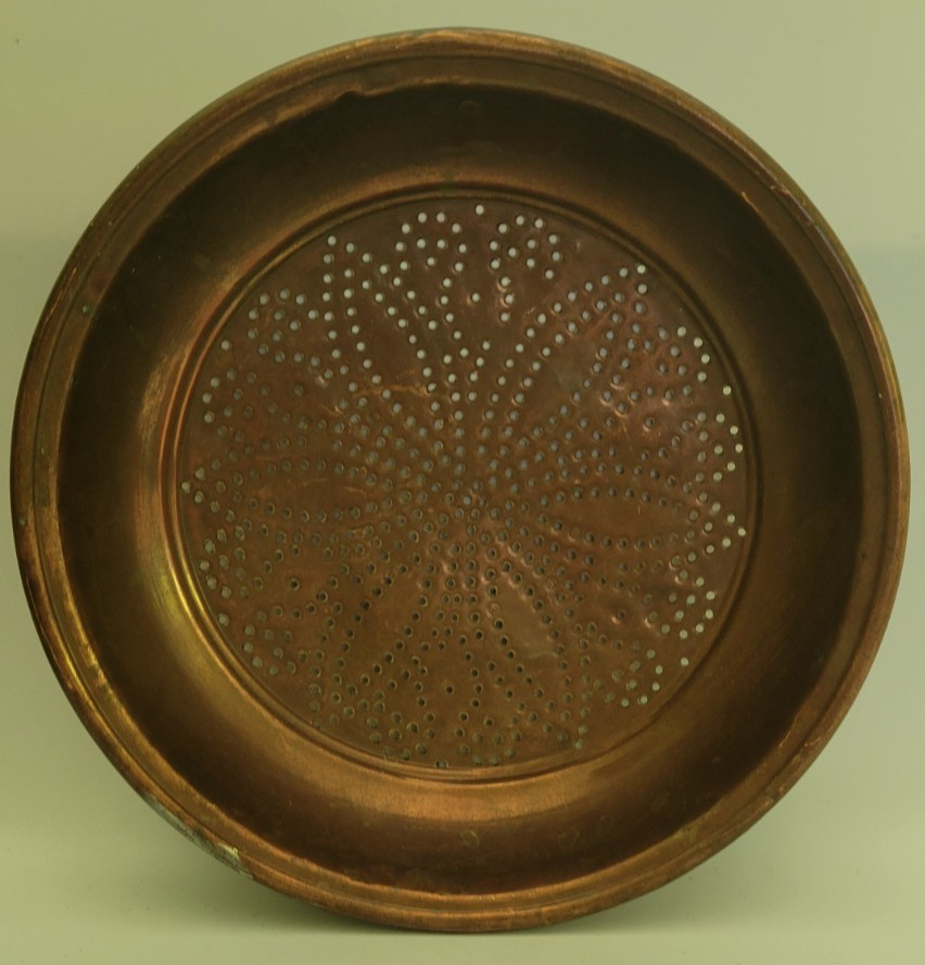 Antique Large Kitchen Hammered Copper Strainer Flower Burst Wall Rivet Ring