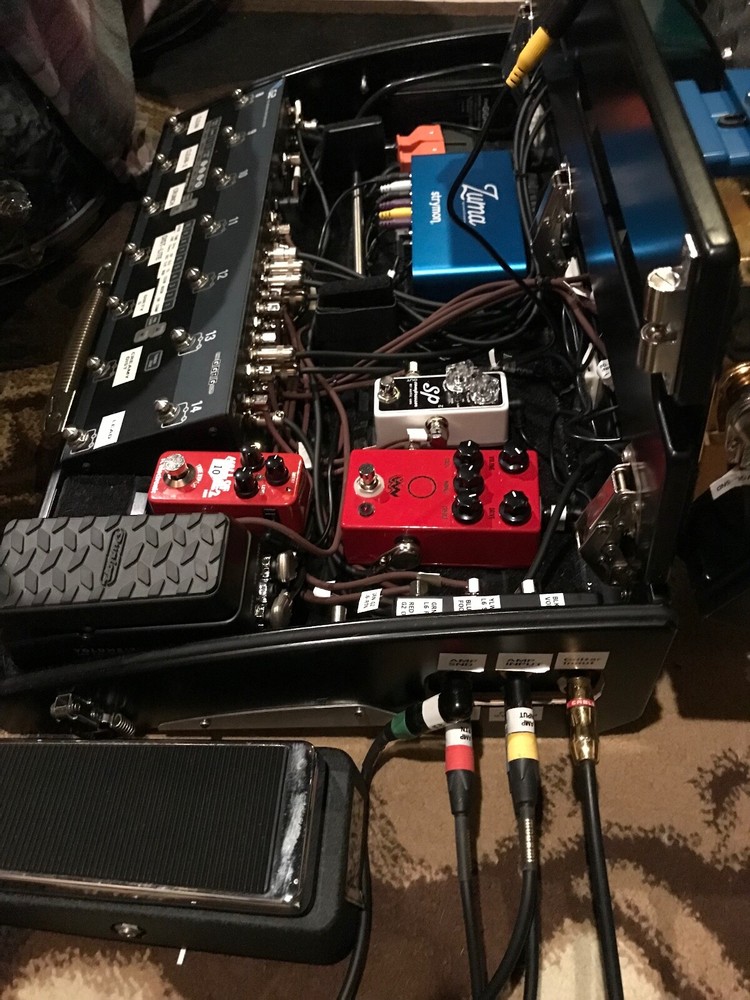 GigRig G2 Custom Guitar Pedal Board, 13 pedals/components, Schmidt Array w/Lid