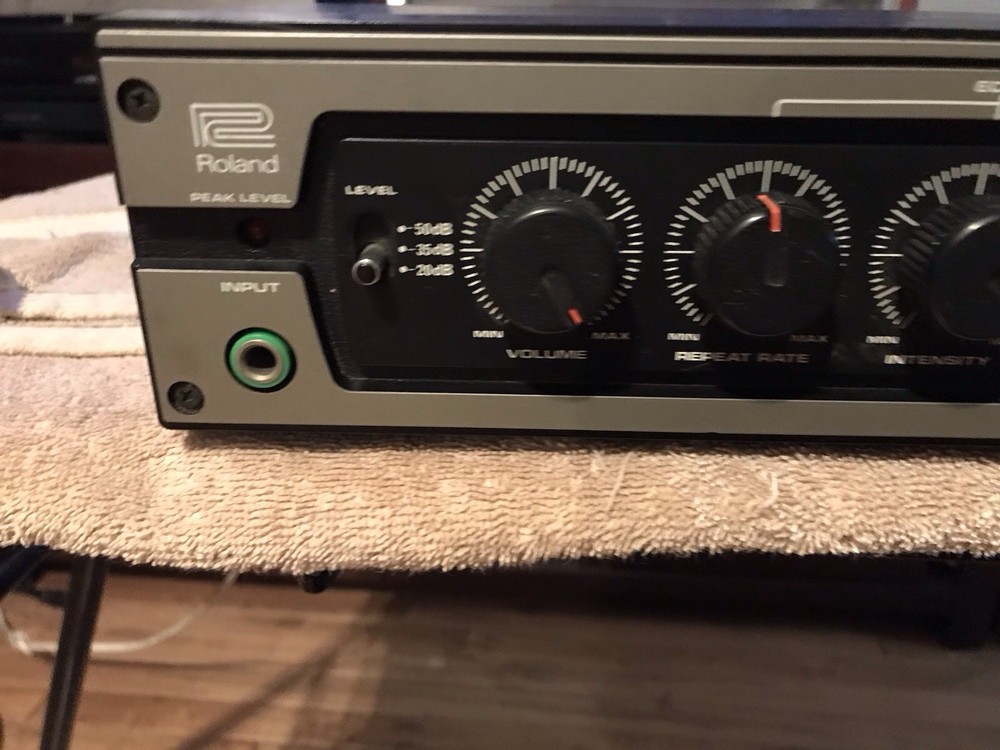 Roland DC-10 ANALOG ECHO