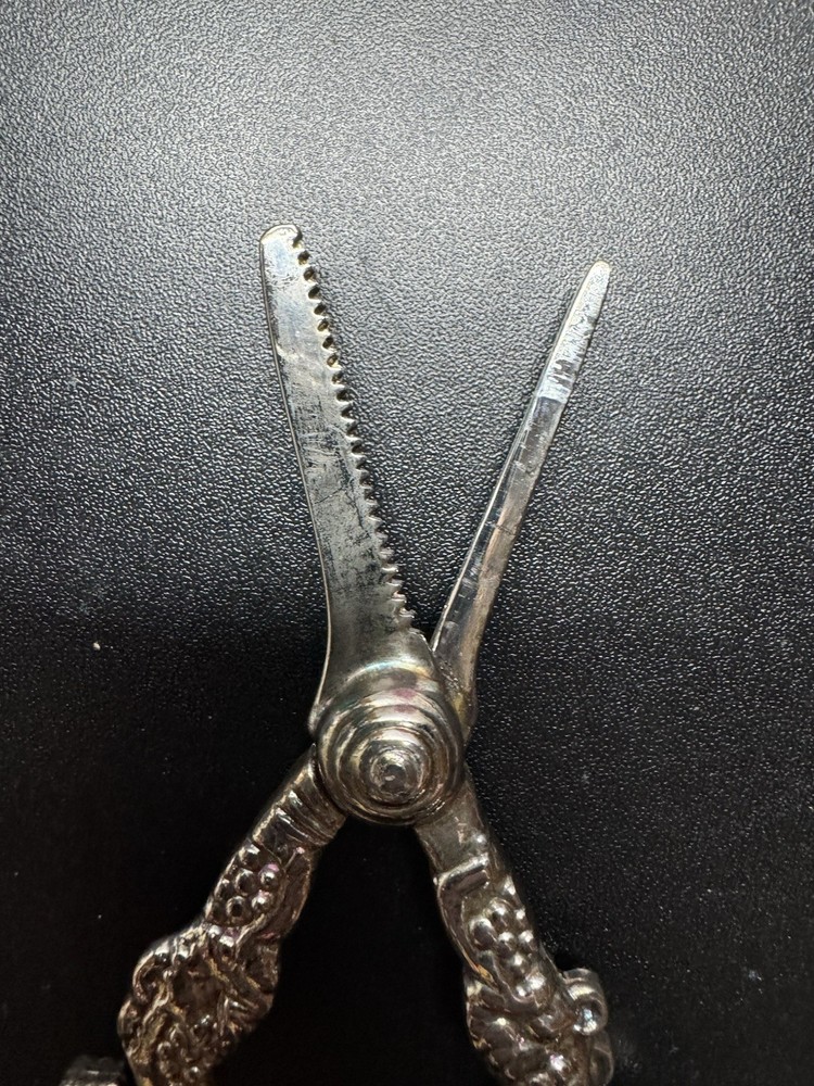 VTG Silver Plate Fox Decorated Vine Handle Grape Scissors - 6”