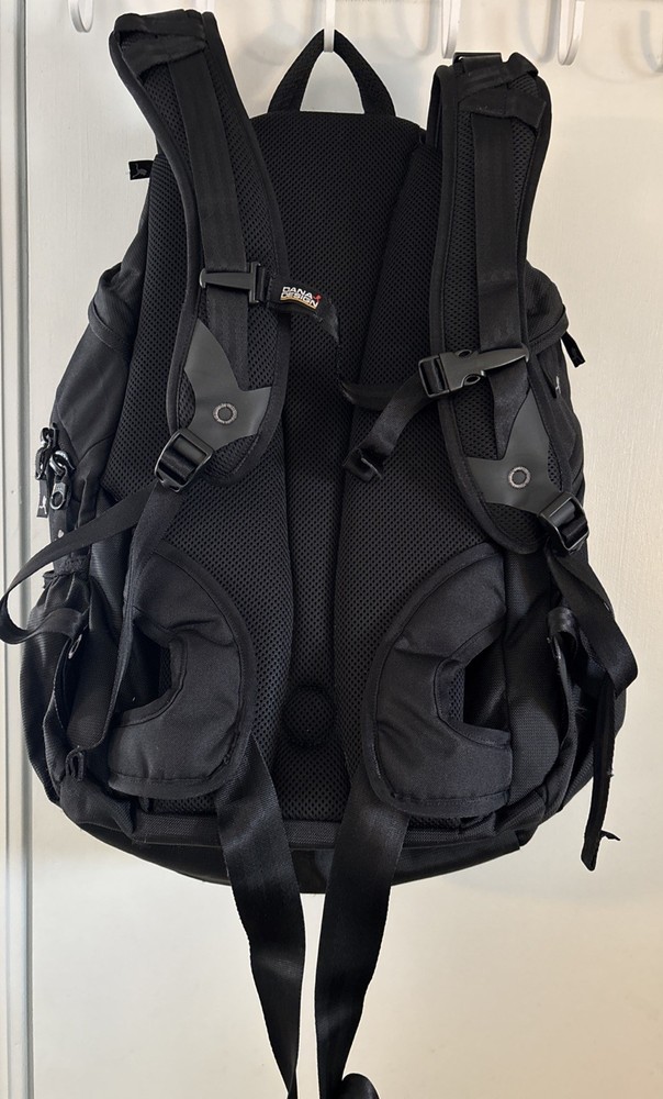 Dana Designs Emerald City Backpack Size Medium Black *read