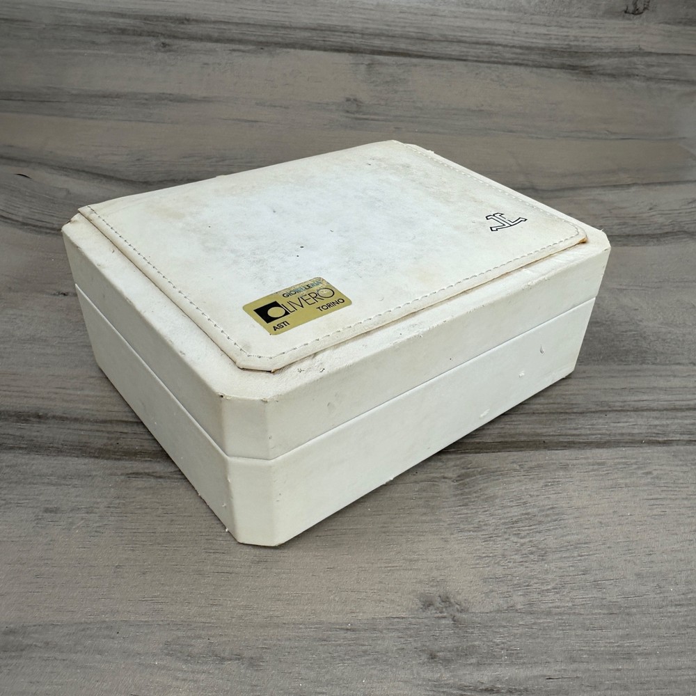 JLC Watch Box 2000s White Empty.