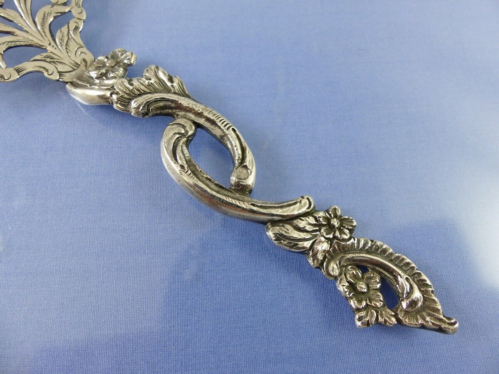 FLOWER & SCROLL pierced handle SERVING FORK 833 SILVER BY ABI Leeuwarden 1871