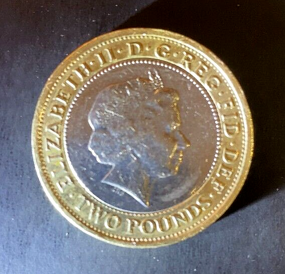2014 WW1 Lord Kitchener £2 Mint Error - Obverse inner dots struck off - centre.