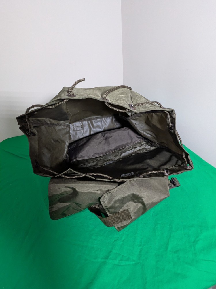 AUSTRIAN MILITARY SHOULDER BAG COMBAT DAY PACK GENUINE SURPLUS