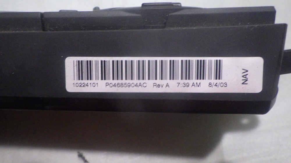 04 CHRYSLER PACIFICA Info Screen 04685904AC