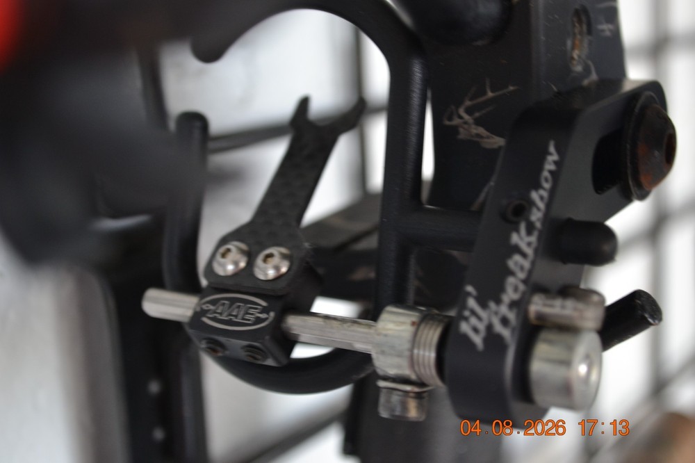 PSE Stinger 3G Compound Bow, Skull Works Camo, great shape