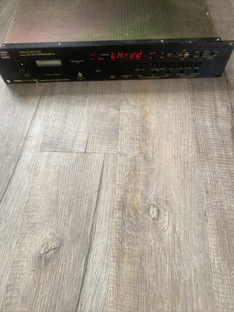 DX ANTENNA DIR-657 BROADCAST SATELLITE RECEIVER