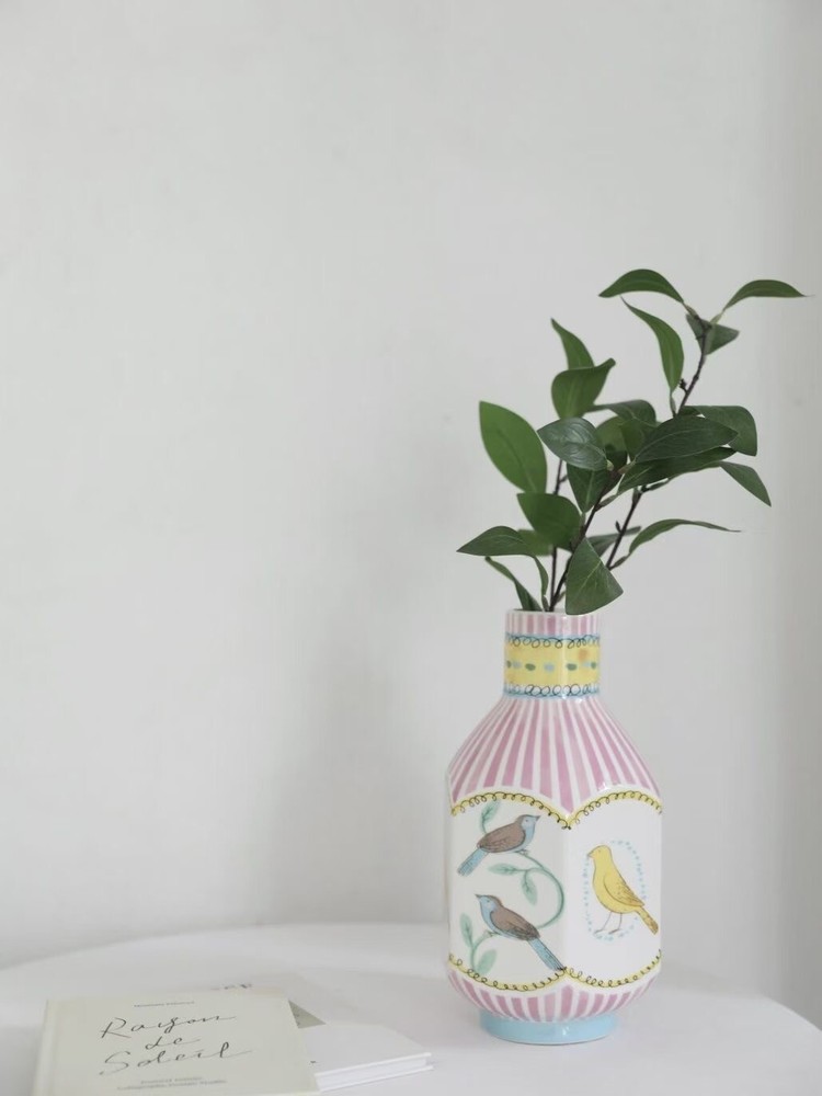 Double-sided hand-painted Illustration porcelain hexagonal vase decoration