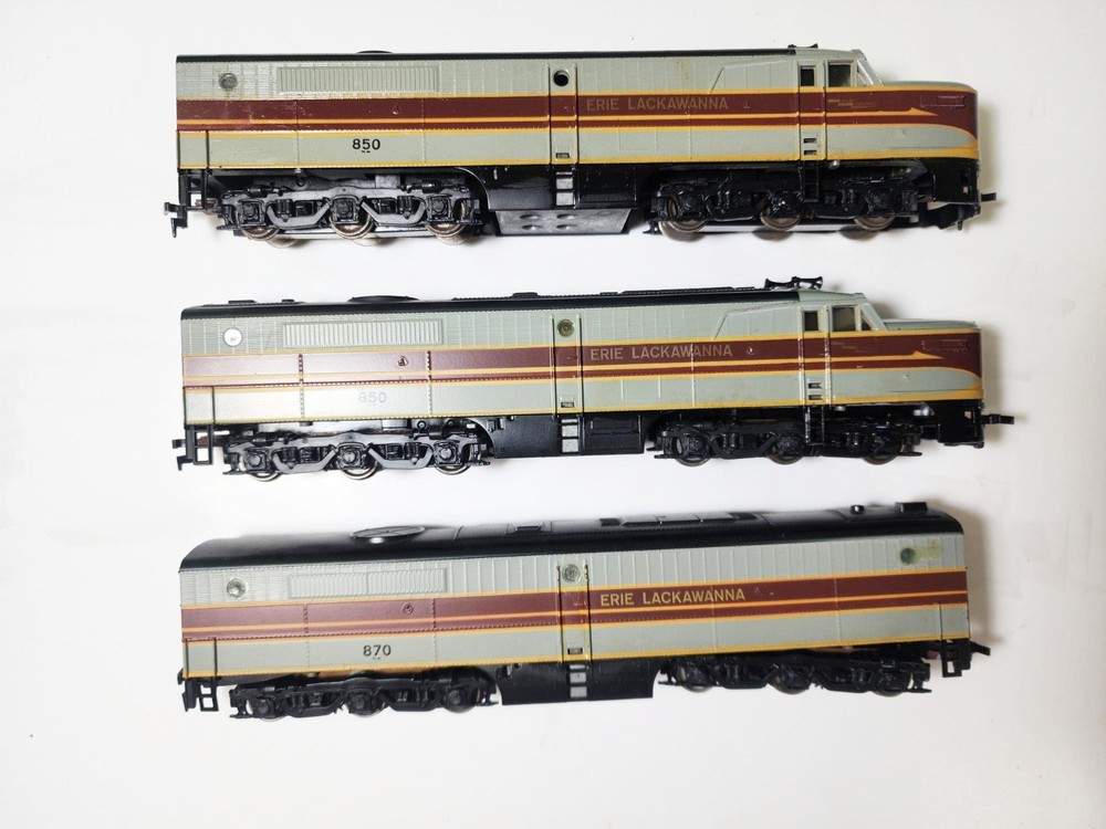 Lackawanna 7 piece HO train set
