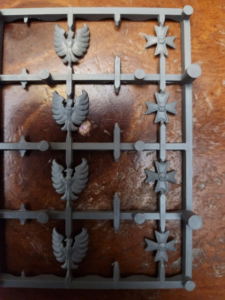 Warhammer BITS. Vampire, But Customize Other 40K WH Vehicles, Read Description