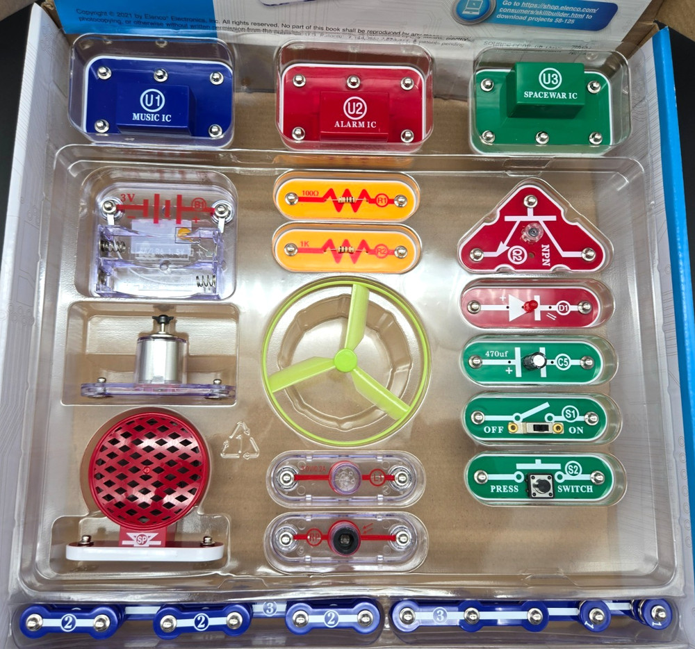 SNAP CIRCUITS Skill Builder 125 Projects Parts New Open Box Distressed Package