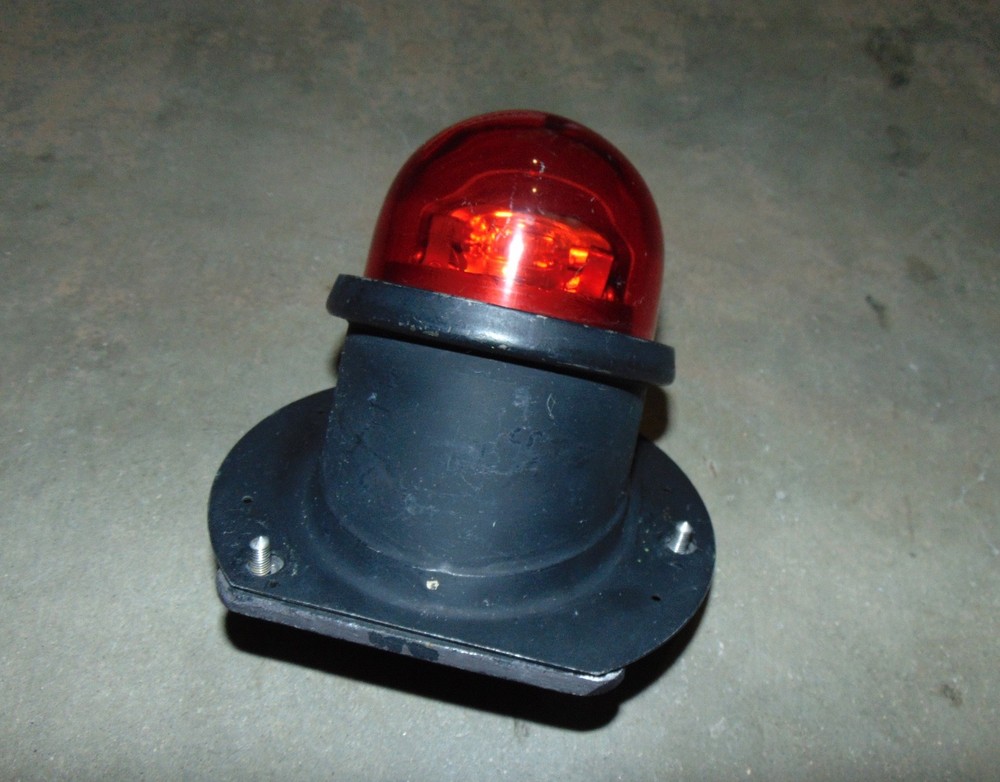 Surplus Military Aircraft Red Wing Tip Position Light Assembly Soderberg Mfg. Co