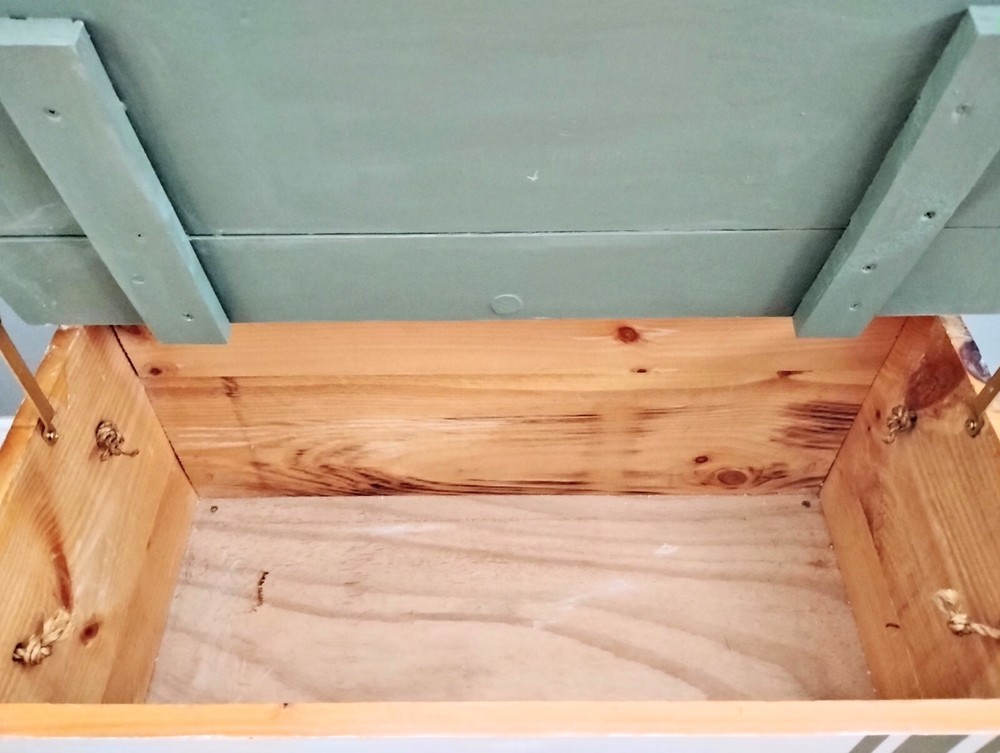 White Chest/Trunk