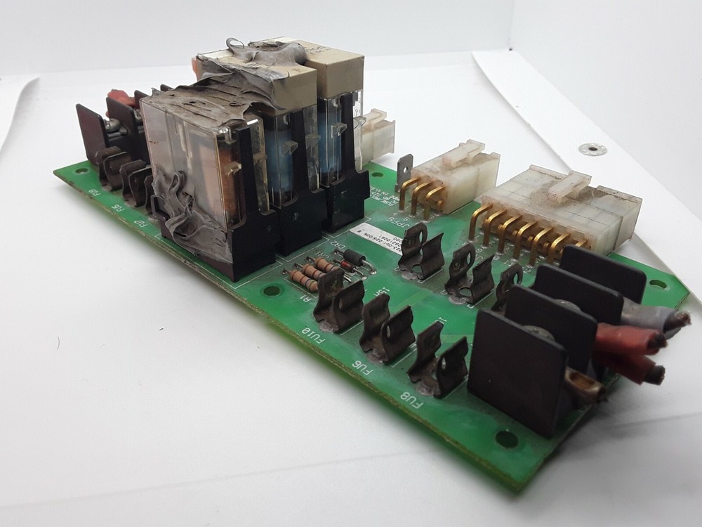 Fuse/Relay Board PC BD 223-001-026/005
