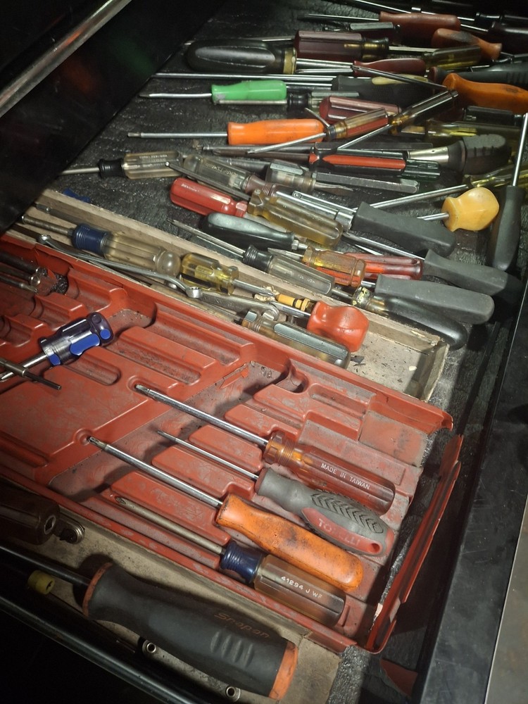 Snap on Tool Box 11 drawer FILLED WITH TOOLS