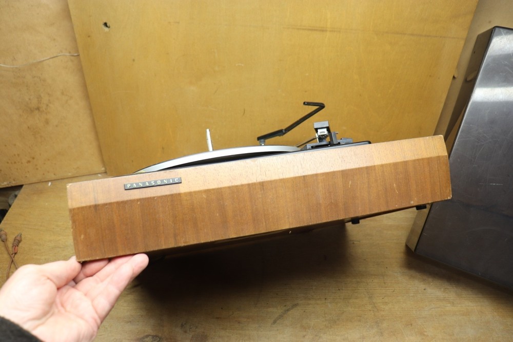Vintage 1970s Panasonic Automatic Turntable Model RD-7703