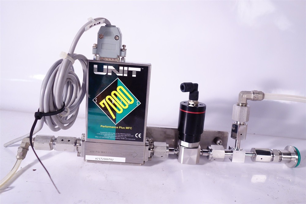 Unit Instruments UFC-7000 5cc He Mass Flow Controller