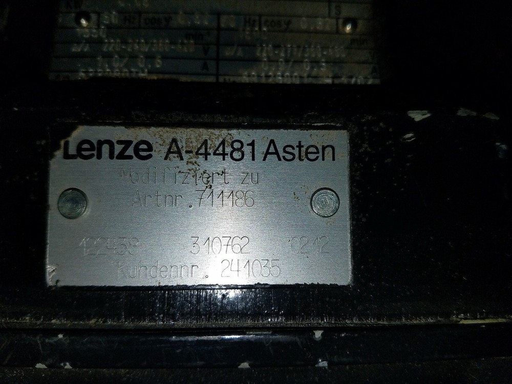 Lenze DERRBR 063-12 Motor.