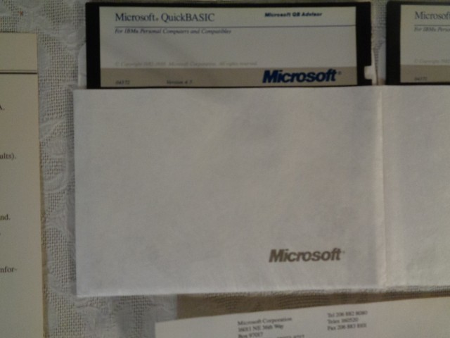 Microsoft Quickbasic 4.5 - 5 Floppy Disc & Material - 1988 - Untested