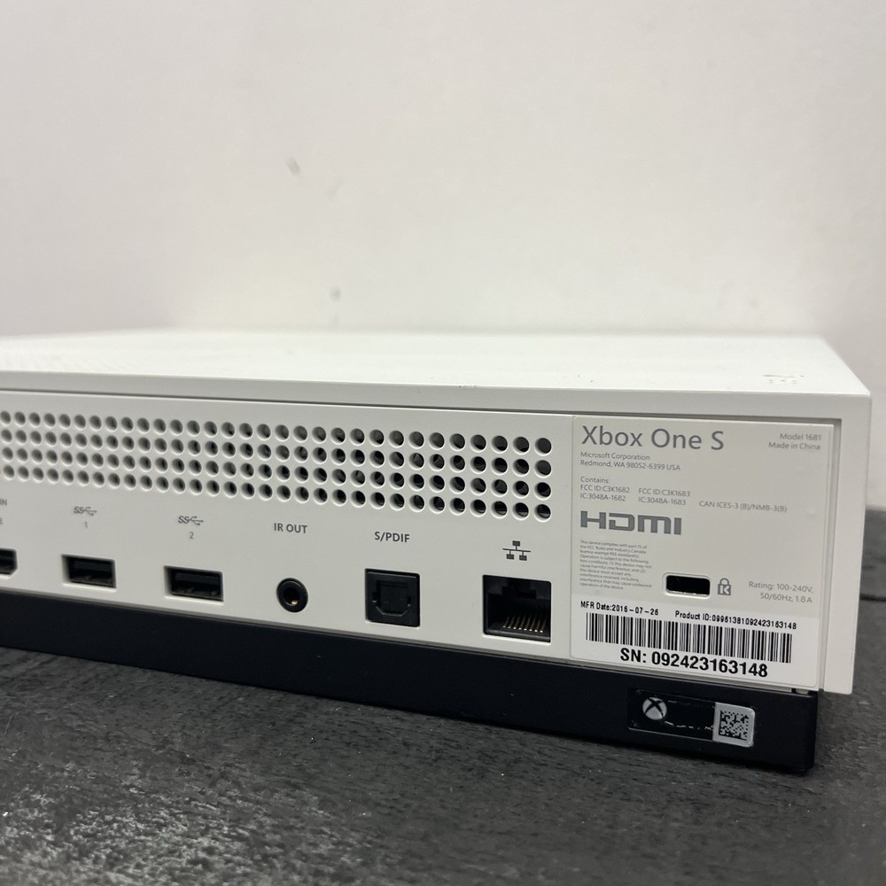 Microsoft Xbox One S Console 1681 W.Game Controller & Leads TESTED FREE POSTAGE