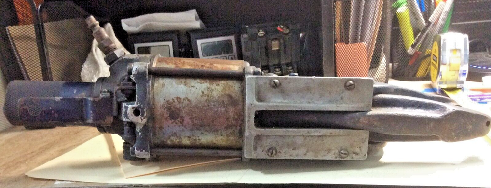 Thor Pneumatic Alligator Rivet Squeezer Model5311