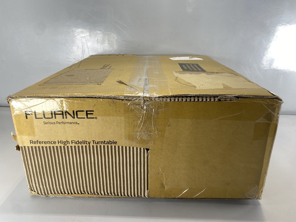 Fluance RT85T Reference High Fidelity Turntable System - Black Gloss