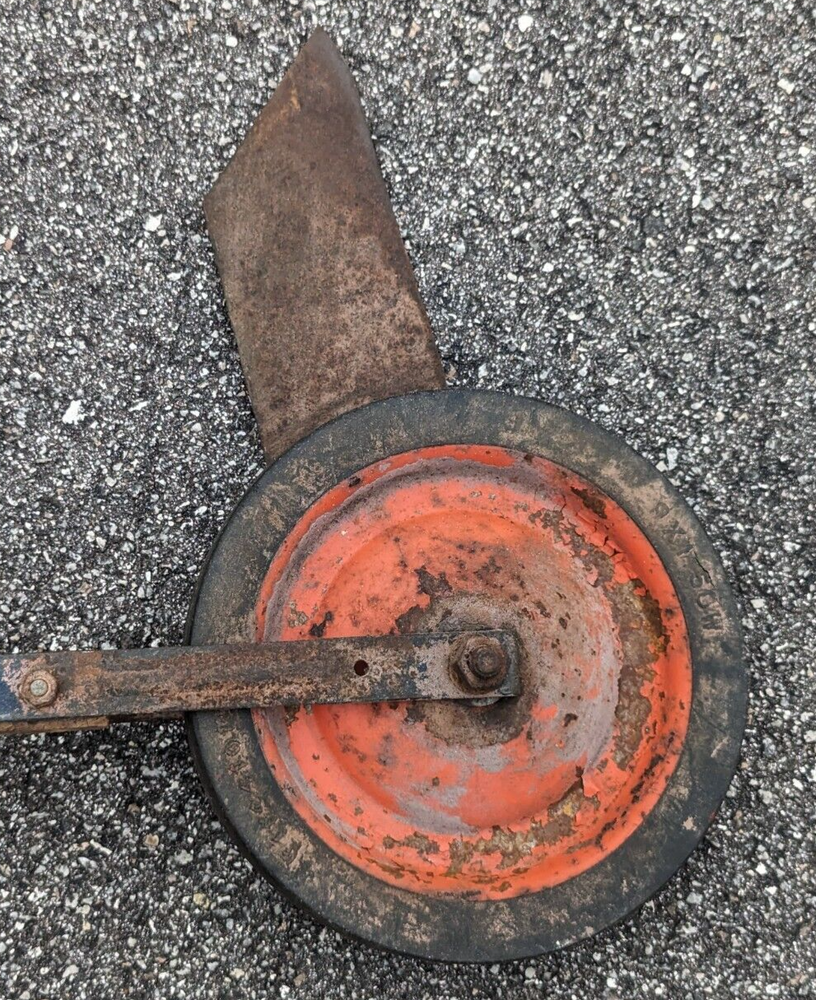 Vintage Primitive Mardon Push Lawn Edger Trimmer Yard Tool