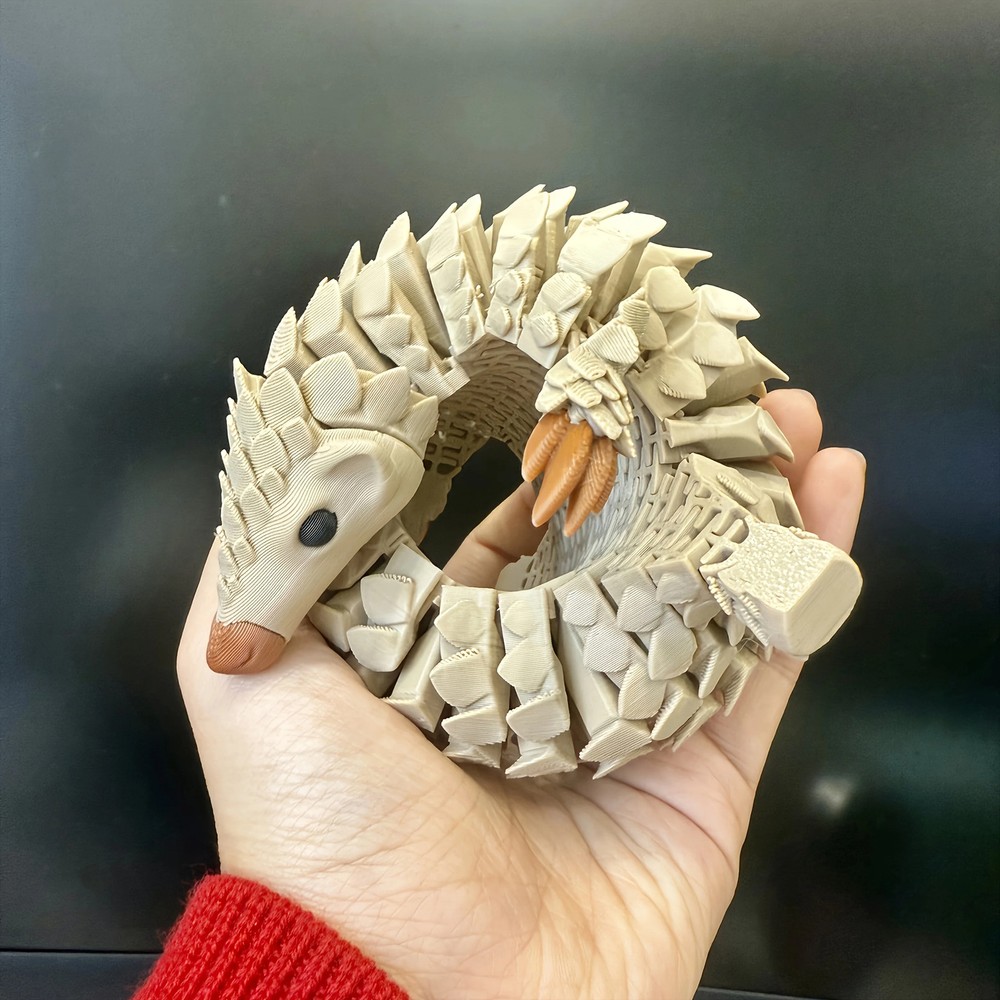 3D Printed Anime Hedgehog Statue - Durable Plastic Gradient Color Animal Decor