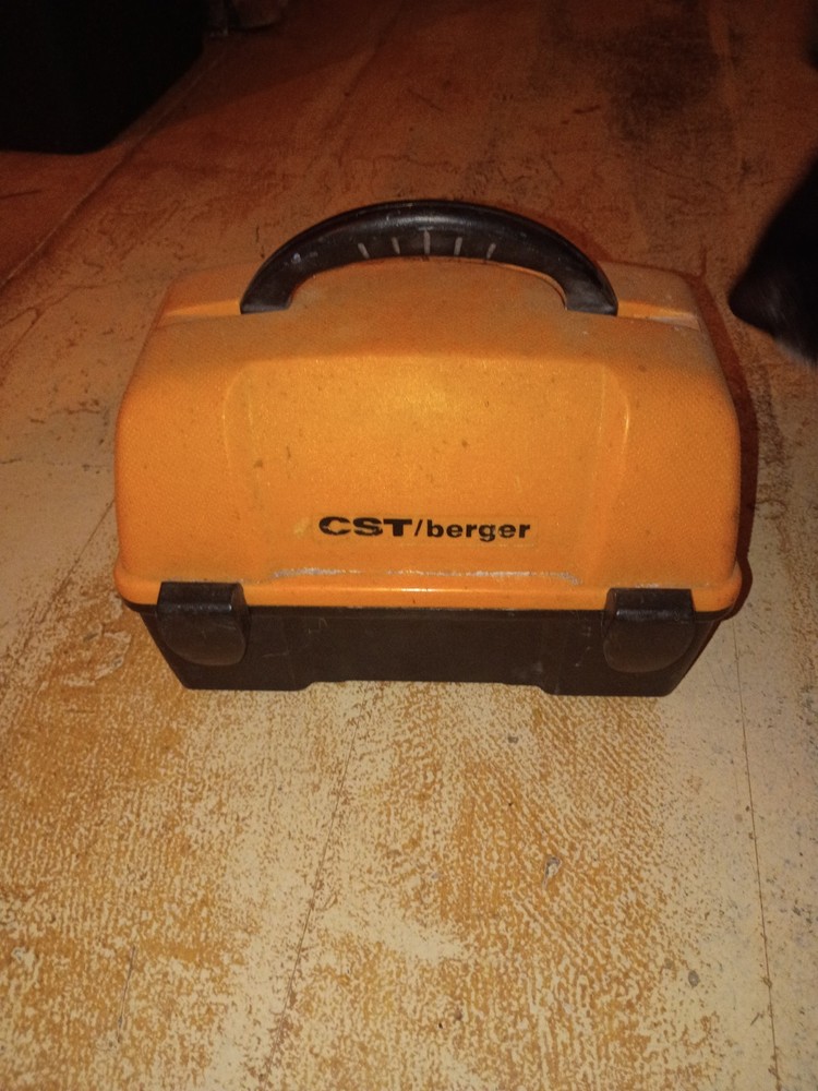 CST/berger 24X Automatic Level 24x Magnification M51606 with Case