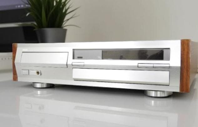 Yamaha CDX-2020 CD Player Tested