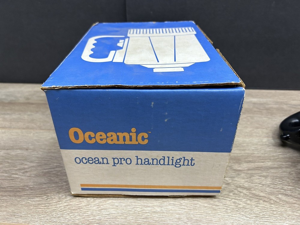 Vintage OCEANIC Ocean Pro Dive Snorkel Flashlight Hand Light