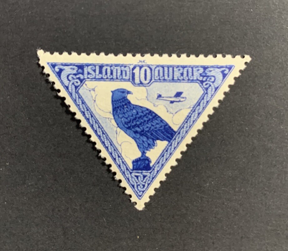 Iceland Scott Catalog #C3 Airmail. Bird/Triangle X4. MH VF