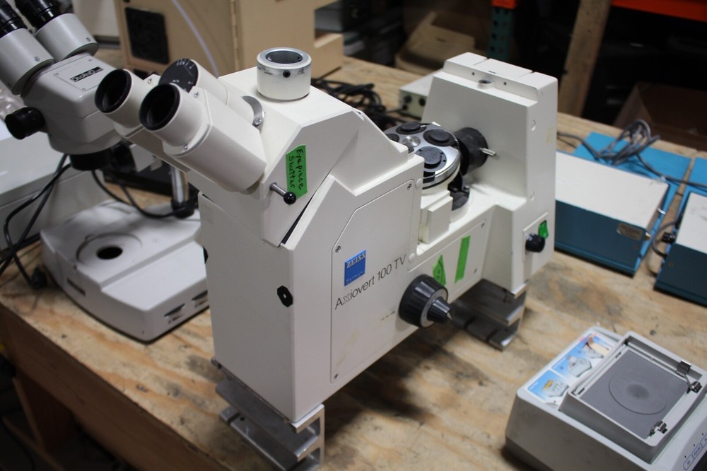 Carl Zeiss Axiovert 100TV   Microscope