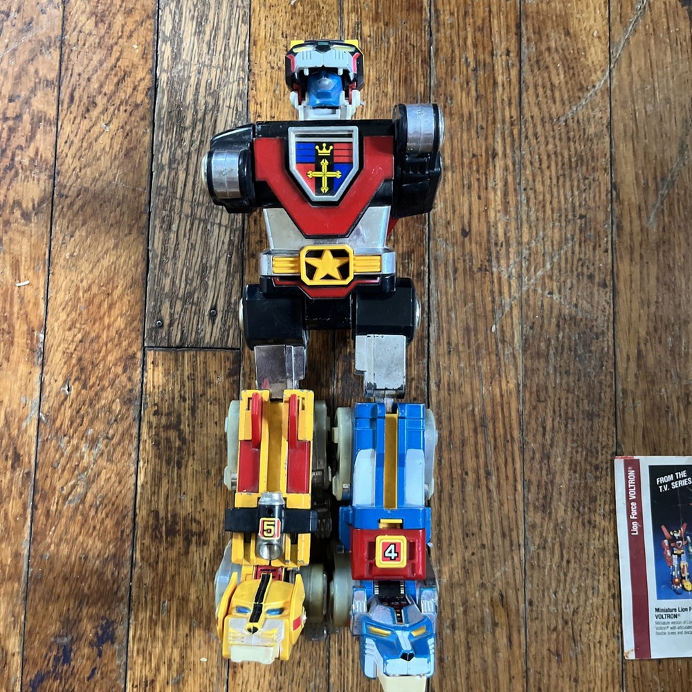 Voltron 1981 diecast and legs manual