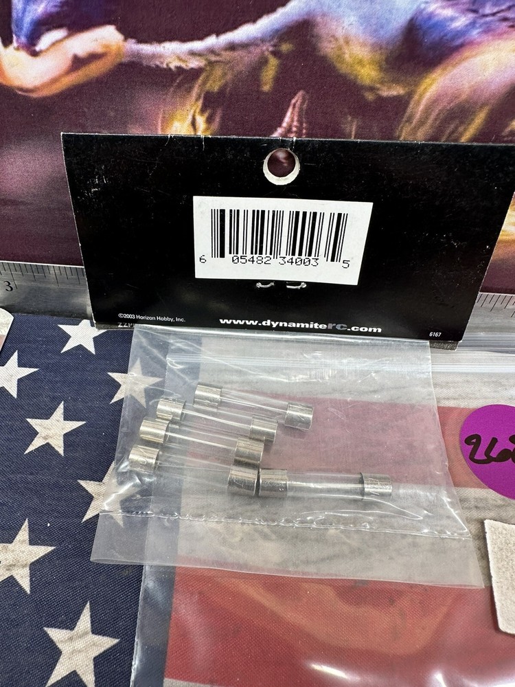 DYNAMITE DYN4002 UNIVERSE FUSES: 6 Amp / 5pc.