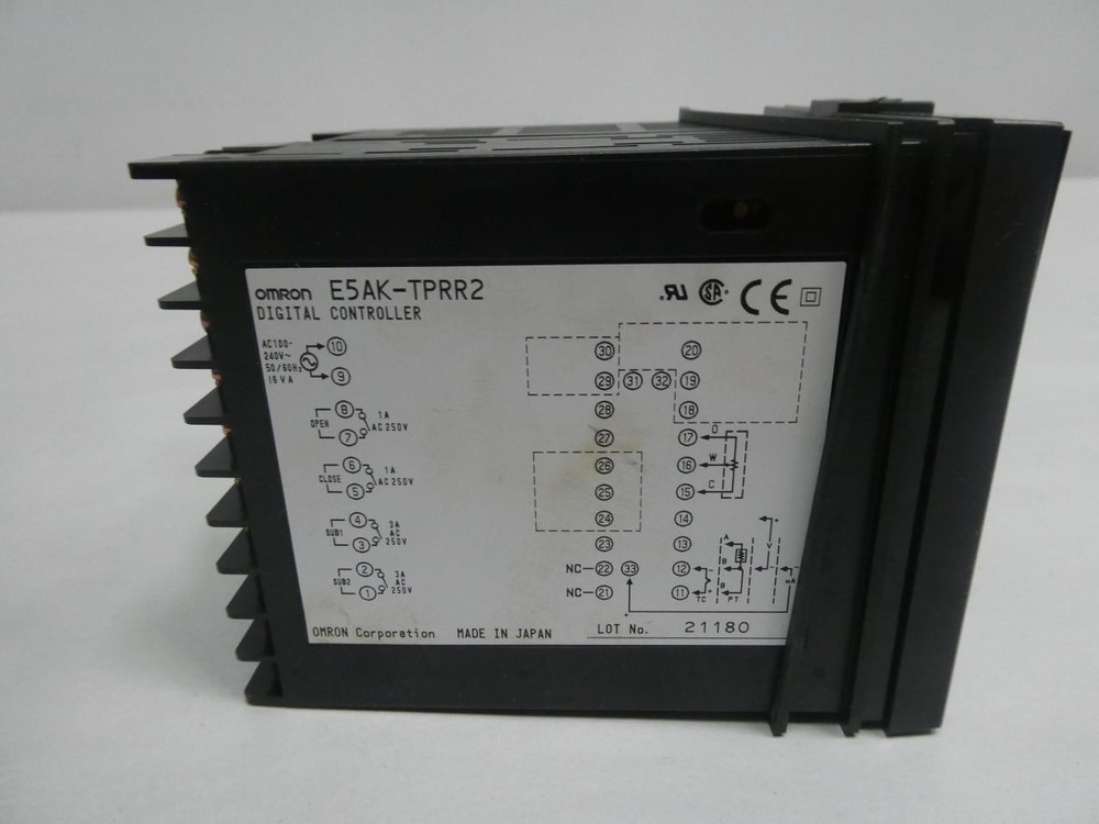 Omron E5AK-TPRR2 Temperature Controller 100-240v-ac