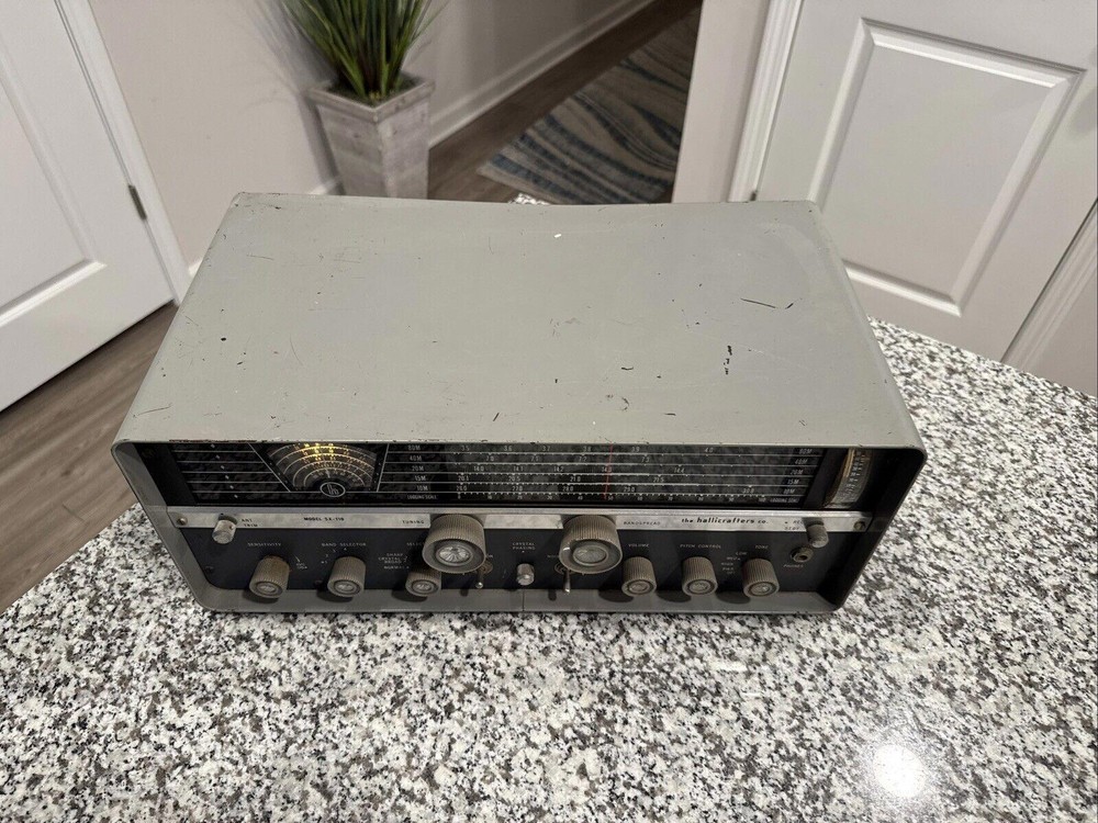 Hallicrafters SX-110 Shortwave Receiver Powers On