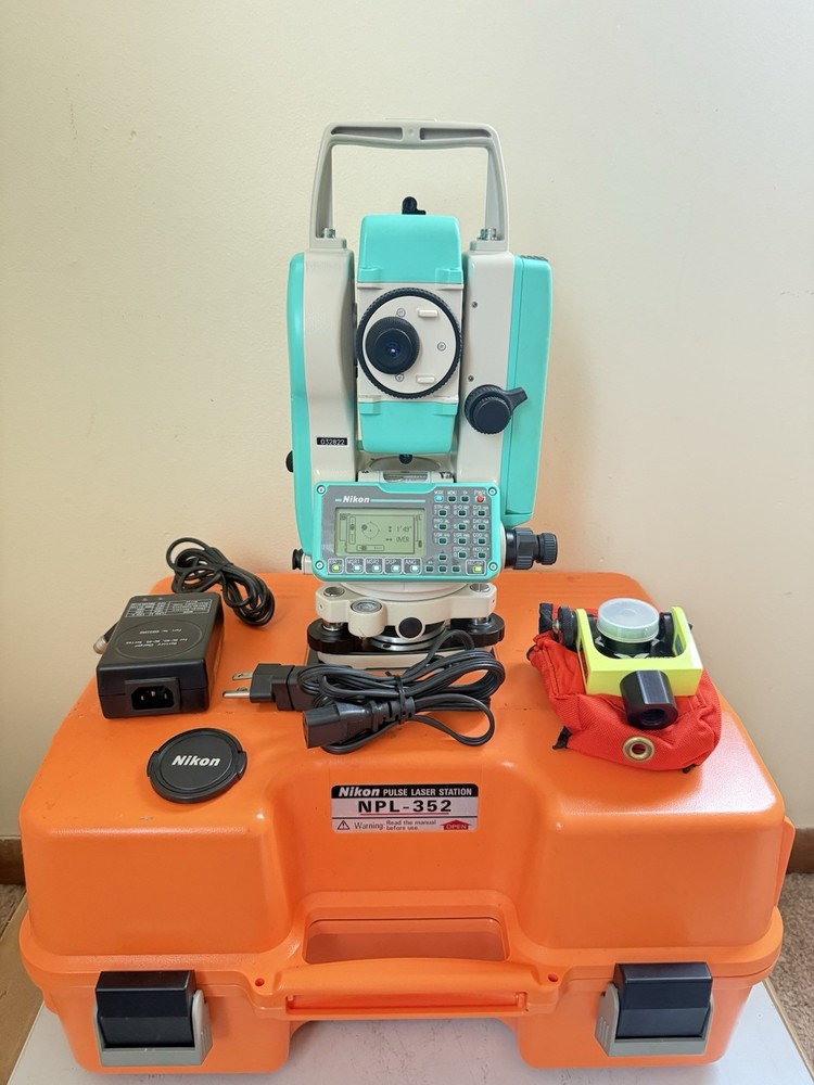 Nikon NPL- 352 Total Station