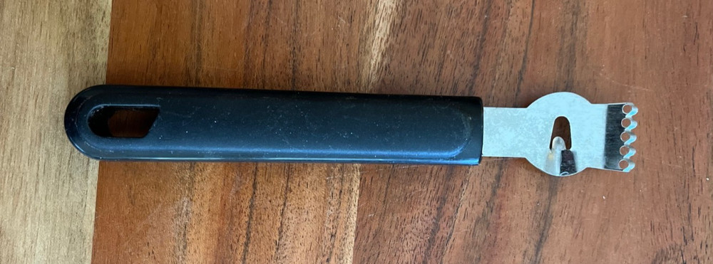 Set of 3 Kitchen Graters – 2 Microplane‑Style Graters + Handheld Zester – EUC