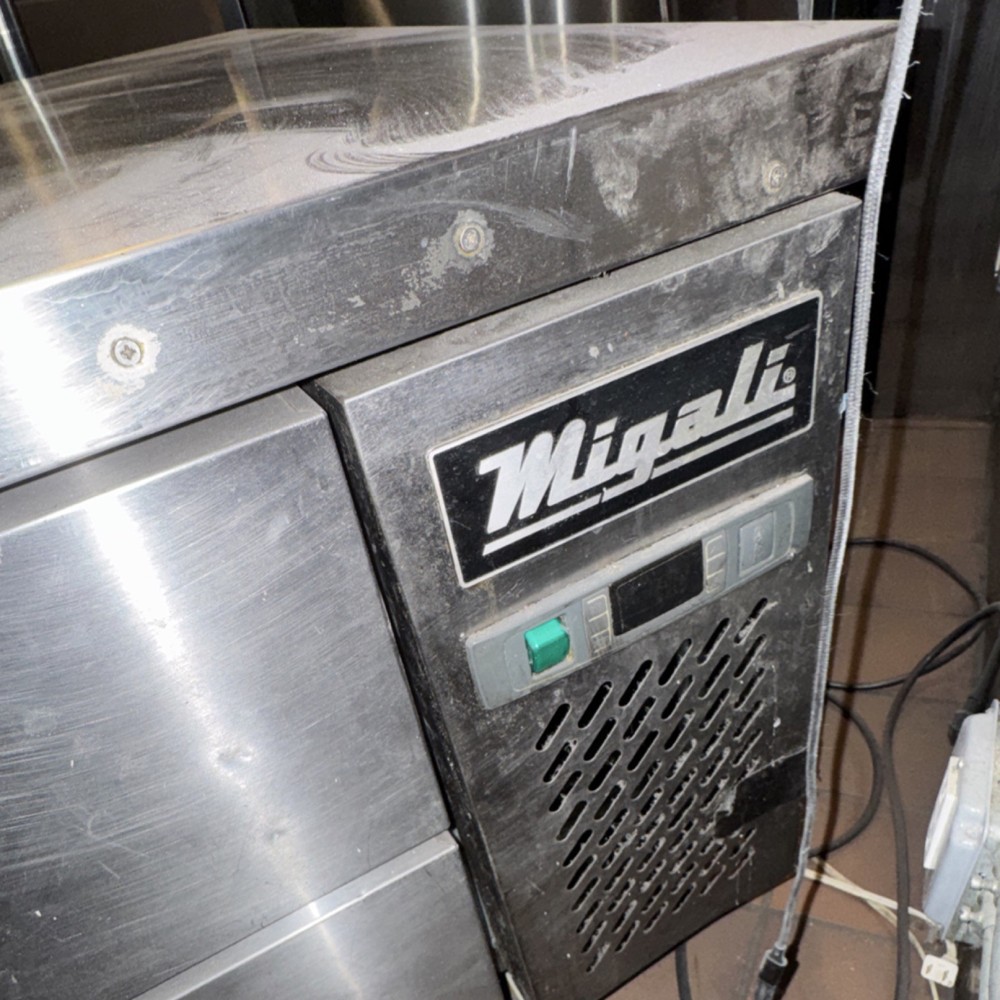 Migali Commercial Refrigerated Prep Table 2 Doors Standard Top