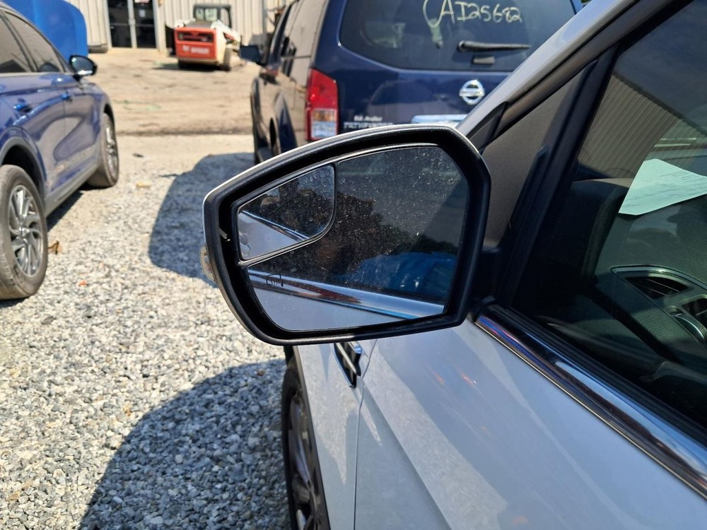 ESCAPE 2018 Glove Box 4800513