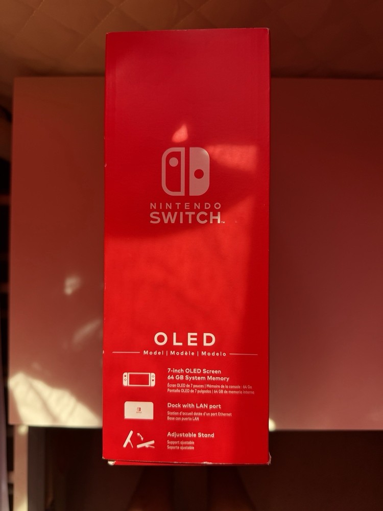 Nintendo Switch OLED White - MINT Condition CIB - Never Used + Carrying Case