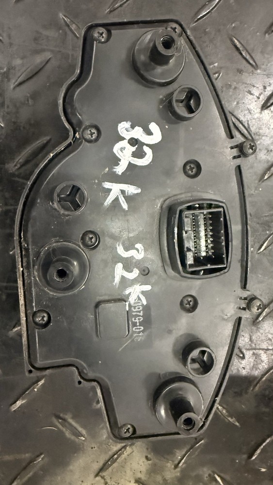 08-16 Yamaha R6 Cluster Speedometer