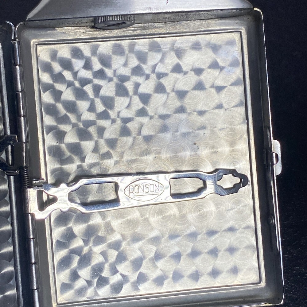 VINTAGE RONSON LIGHTS CIGARETTE CASE